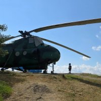 Музей «Военная горка» расположен на склонах грязевого вулкана :: Татьяна Смоляниченко