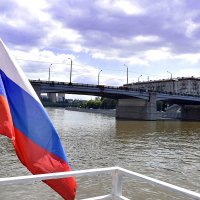 Новоспасский мост остался позади. :: Татьяна Помогалова