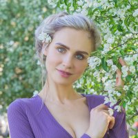 Яблони в цвету :: Анастасия Сапронова
