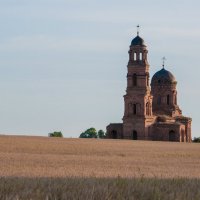 Одинокая церковь :: Владимир Новиков