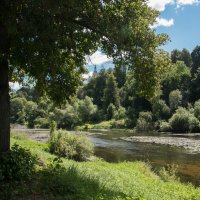 Городок у реки. :: Владимир Безбородов