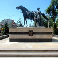 Памятник донским казакам в Ростове-на-Дону :: Нина Бутко