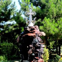 Мини-фонтан в армянском монастыре Сурб-Хач :: Нина Бутко