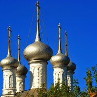 Ввысь к божьей благодати... Храм апостолов Петра и Павла в городе Мценск,Орловская область :: Леонид Абросимов