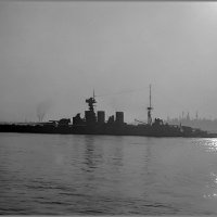 Battlecruiser "HMS Hood" silhouetted in Vancouver harbour, June 25-26th 1924. :: Александр 