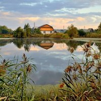 Дом у озера :: Mikhail Irtyshskiy