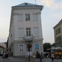 Падающий дом – интересная достопримечательность Тарту, собственная «пизанская башня» Эстонии :: Елена Павлова (Смолова)