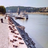 Туфли на набережной Дуная. Один из самых печальных памятников всего мира, г. Будапешт Венгрия :: Tamara *