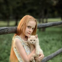 Девочка с котиком :: Виктория Дубровская