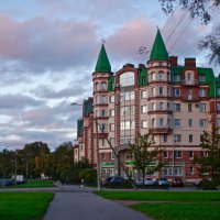 Дом с зелёными башнями в пушкине :: Елена 