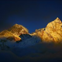 Эверест на закате :: Олег Воробьёв