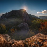 Высоко в горах уже чувствуется приближение осени... Храм Солнца, 2018. :: Алексей Латыш