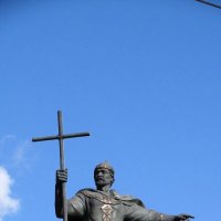 Памятник великому  киевскому  князю Владимиру ( г. Кр. Рог) :: Владимир Бровко