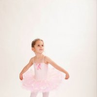 Mini Ballerina :: Elizabeth Moliboh