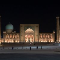 Площадь Регистан ночью, Самарканд... :: Cергей Павлович