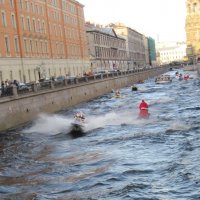 Предновогодний заплыв в центре Питера :: Маера Урусова