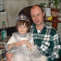 Снежинка Анютка со своим крёстным отцом :: Нина Корешкова