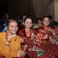 На фестивале финно-угорских народностей :: Вячеслав & Алёна Макаренины