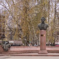 Памятник М.Е. Пятницкому :: Евгений Мухин