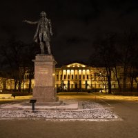 Памятник А.С.Пушкину на  Площади Искусств. :: Александр Яковлев