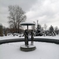 Мёрзнут студенты в зимнем фонтане... :: Тамара Бедай 