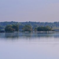 Рассвет на озере :: Татьяна Тюменка