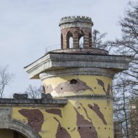 Башня-руина :: Александр Петров