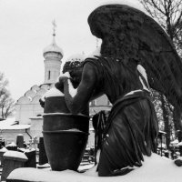 Скорбящий Ангел. (Зима в Донском монастыре) :: Andrew Barkhatov