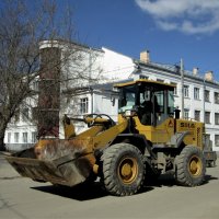 Погрузчик :: Сергей Уткин