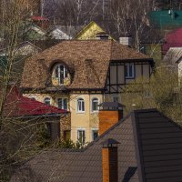 разноцветные крыши :: Петр Беляков