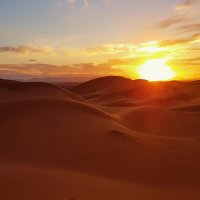 Одинокий путник...Сахара...Марокко! :: Александр Вивчарик