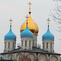 Купола Новоспасского монастыря :: Александр Качалин