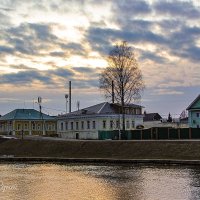 Вечерний город :: Сергей Кочнев