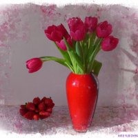 Тюльпаны и клубника :: Nina Yudicheva