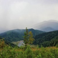 Дождь в горах :: Сергей Чиняев 