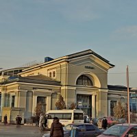 Здание вокзала в Мытищах :: Александр Качалин