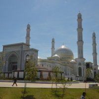 Мечеть в Нур Султане... :: Андрей Хлопонин