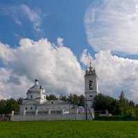 Церковь в селе Констаниново :: Galina Solovova