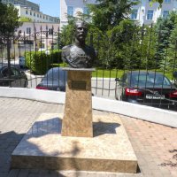 Памятник  Николаю 2 :: Валентин Семчишин