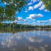 Июль в Царицыно... :: Владимир Жданов