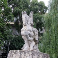 Киев, Пейзажная Аллея, Фэшн-парк — «Князь Святослав» :: Absolute Zero