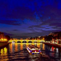 Ночная романтическая прогулка по Сене :: Eldar Baykiev