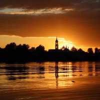 Закат в родном городе :: Людмила Гулина