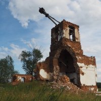 Бывшая церковь :: Сергей Воинков