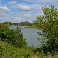 Шахты. Залив Грушевского водохранилища в конце мая. :: Пётр Чернега