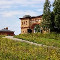 Ворота монастыря "Святые Кустики" :: Nina Karyuk