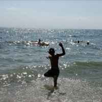 Дикарские танцы радости на море... :: Тамара Бедай 