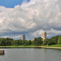 Тихий уголок в большом городе :: Любовь Р