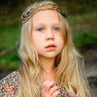 Красивая девочка в лесу :: Анна Лукинская