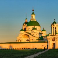 Яковленский Дмитриевский монастырь на закате :: Георгий А